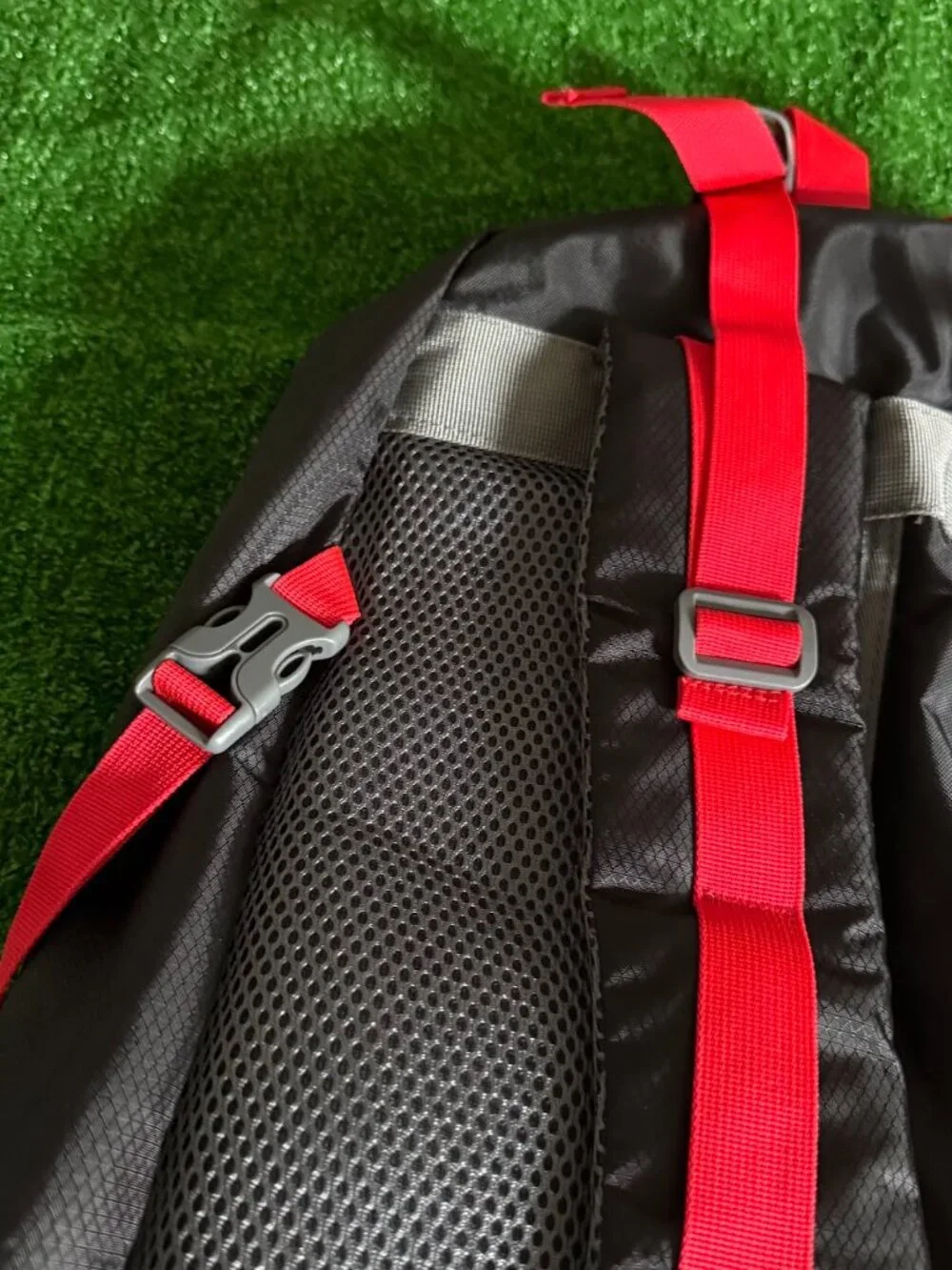 60L Hiking Backpack Waterproof Travel Rucksack Outdoor Sports Bag Black Red  Rea